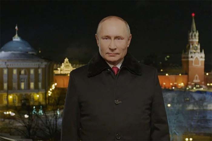 Presiden Rusia Vladimir Putin menyampaikan pidato Tahun Baru tahunannya di Moskow, Rusia, 31 Desember 2021. 