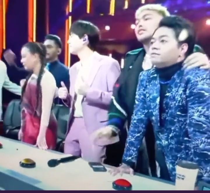 Igun Trending, Fans Bandingkan Sikap Ivan Gunawan dan Reza Arap Saat Sesi Foto Bareng Kyuhyun Super Junior