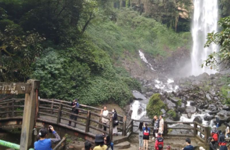 Objek wisata air terjun Grojogan Sewu/instagram @grojogansewutawangmangu