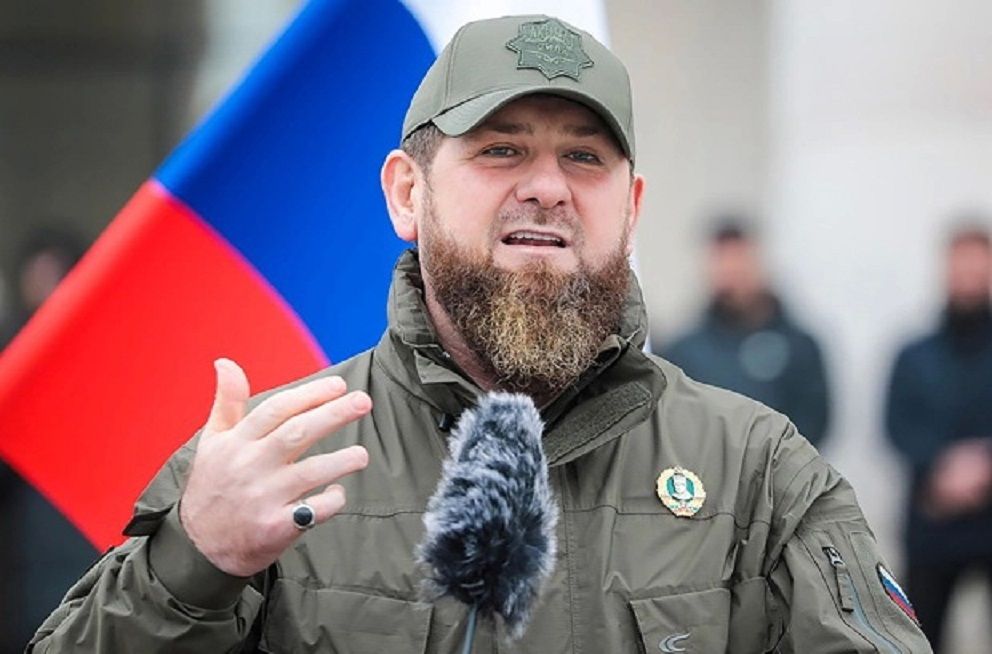 Ramzan Kadyrov telah menyerukan penggunaan senjata nuklir untuk menuntaskan perang di Ukraina. 