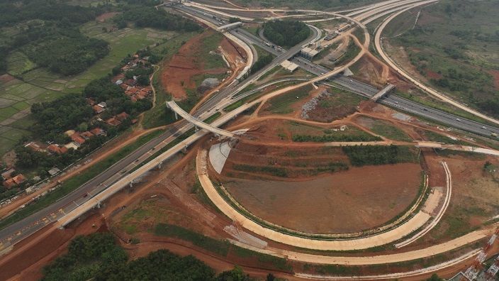 Perkembangan konstruksi jalan tol Jakarta Cikampek (Japek) II paket 3 Sukabungah-Sadang sepanjang 30,6 Km mencapati 69,11 persen sampai awal Oktober 2022.