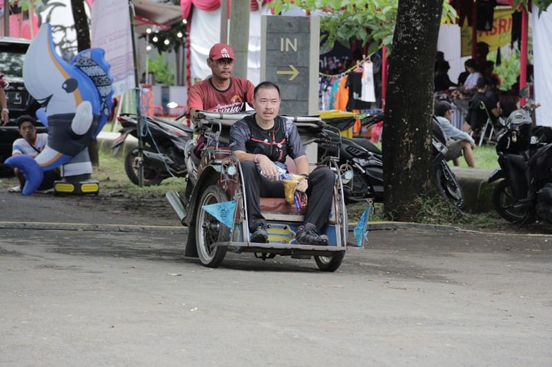 Cator menjadi salah satu alat transportasi bagi peserta Pan Asia Hash 2022 di Pangandaran.