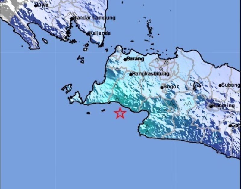 Hari ini gempa bumi terjadi di dua wilayah Indonesia.