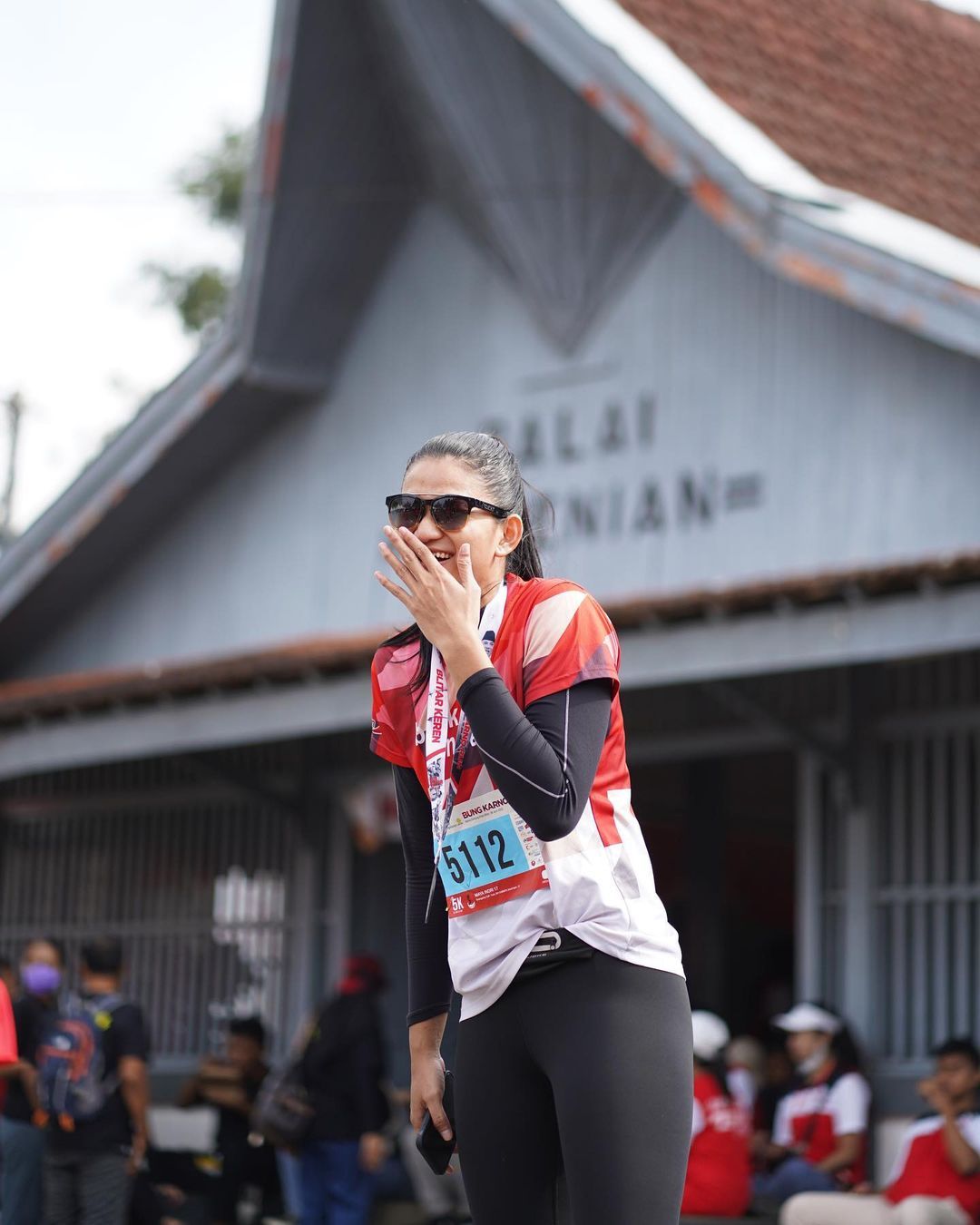 Pemain voli Maya Kurnia Indri berhasil merebut perhatian volimania dalam laga Livoli Divisi Utama 2022.