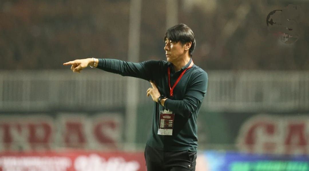 Pelatih Timnas Indonesia Shin Tae Yong,ancam mundur apabila Ketua Umum PSSI, Iwan Bule mundur.