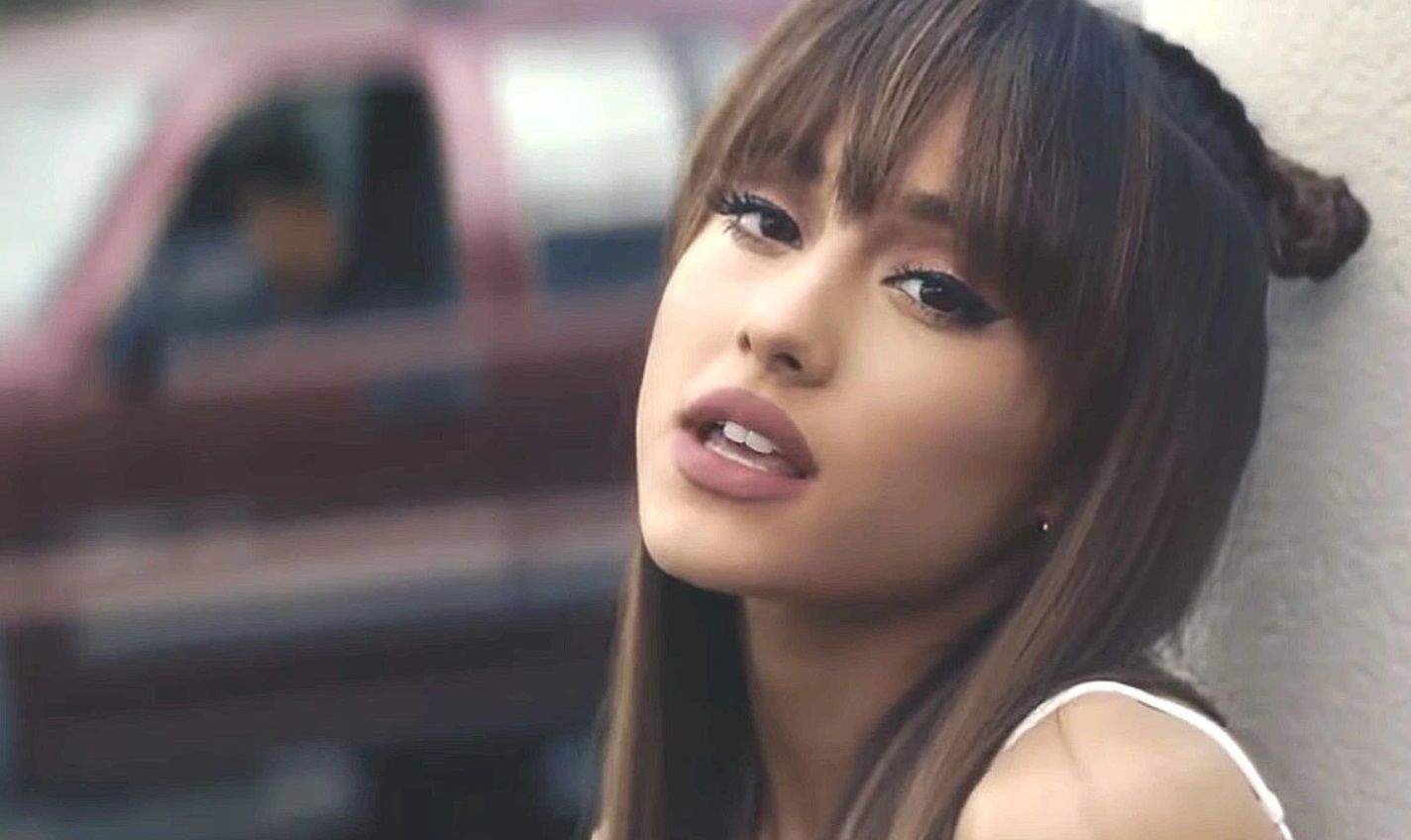 Lirik Lagu ‘Dangerous Woman’ yang Dikenalkan Ariana Grande Beserta