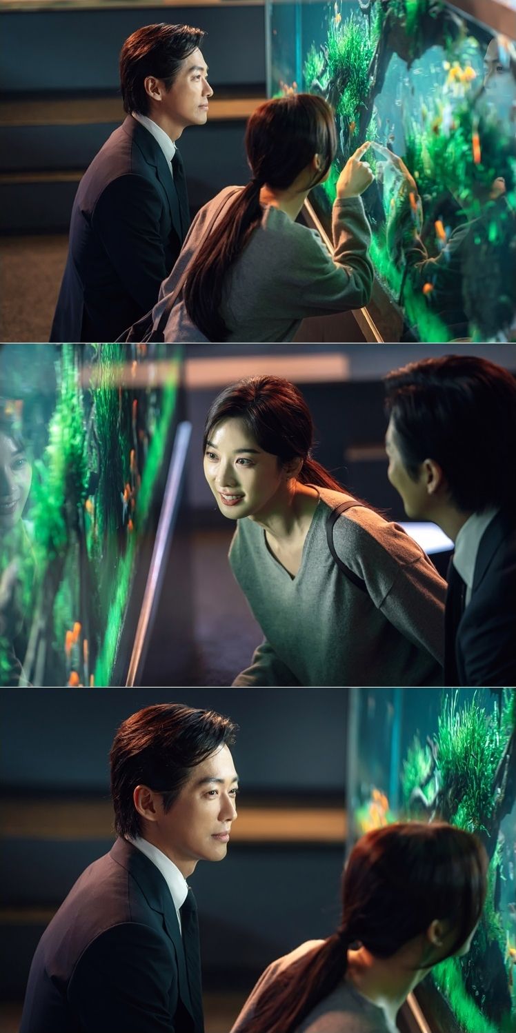 Namgoong Min Tidak Bisa Menyembunyikan Mata Hatinya Untuk Lee Chung Ah Dalam Preview Drama 'One Dollar Lawyer' Episode 8/
