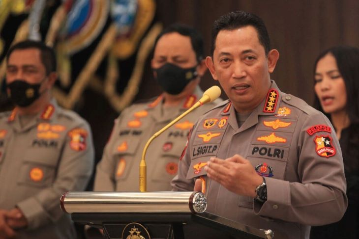 Kepala Kepolisian Repblik Indonesia Jenderal Pol Listyo Sigit Prabowo  terbitkan dua Surat Telegram mutasi sejumlah pejabat tinggi di tubuh Polri.