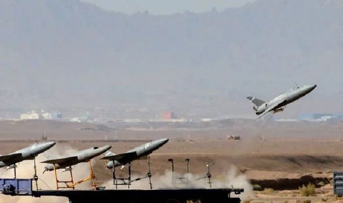 Drone Iran dalam latihan peluncuran. Ada dugaan drone tersebut digunakan Rusia untuk menyerang Ukraina. 
