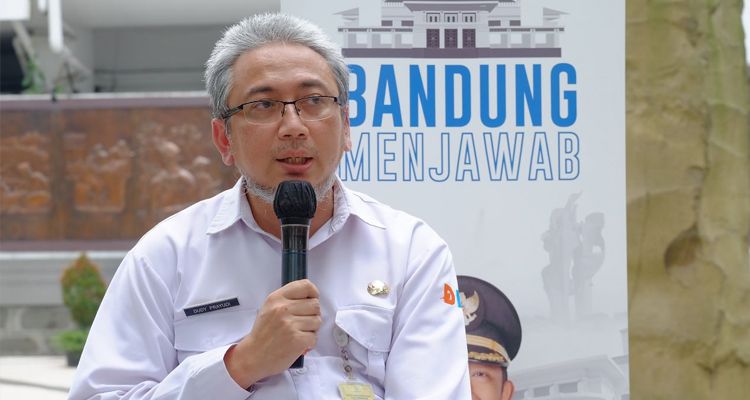 Kepala Dinas Lingkungan Hidup dan Kebersihan (DLHK) Kota Bandung Dudi Prayudi menjawab kondisi terhambatnya pengiriman sampah ke TPA Sarimukti, Rabu 19 Oktober 2022.