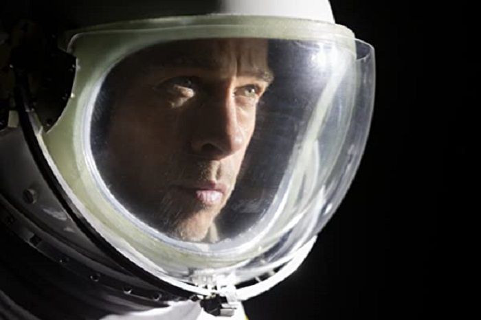 Brad Pitt berperan sebagai seorang astronot di film Ad Astra (2019)/IMDb.com/Francois Duhamel