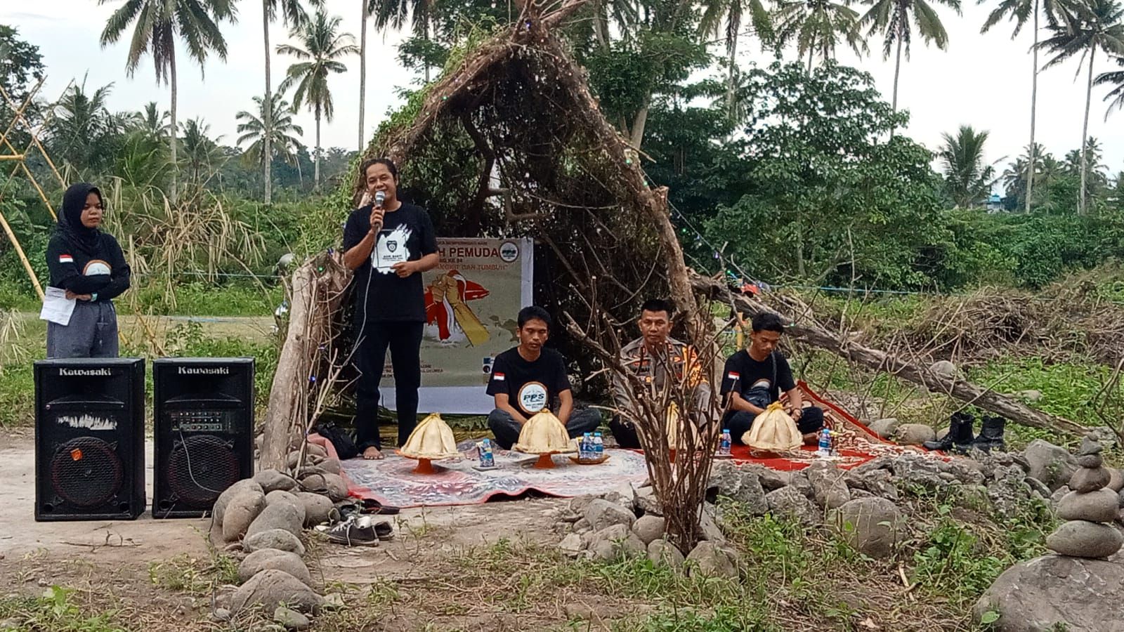 Pemuda Bulukumba peringati Hari Sumpah Pemuda di tengah alam terbuka di Parukku Desa Bululohe 