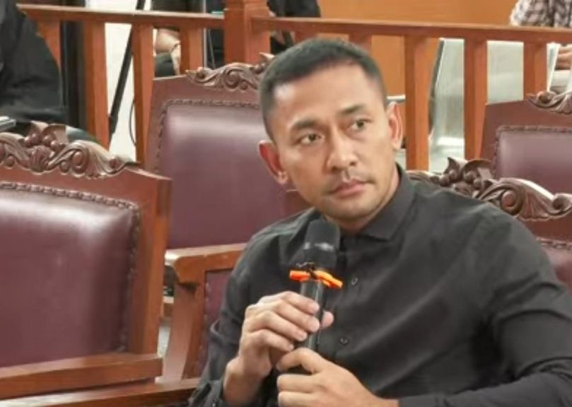 AKBP Acay, saksi terdakwa Hendra Kurniawan dan Agus Nurpatria diingatkan Jaksa, jangan bohong. Foto: Acay di persidangan 