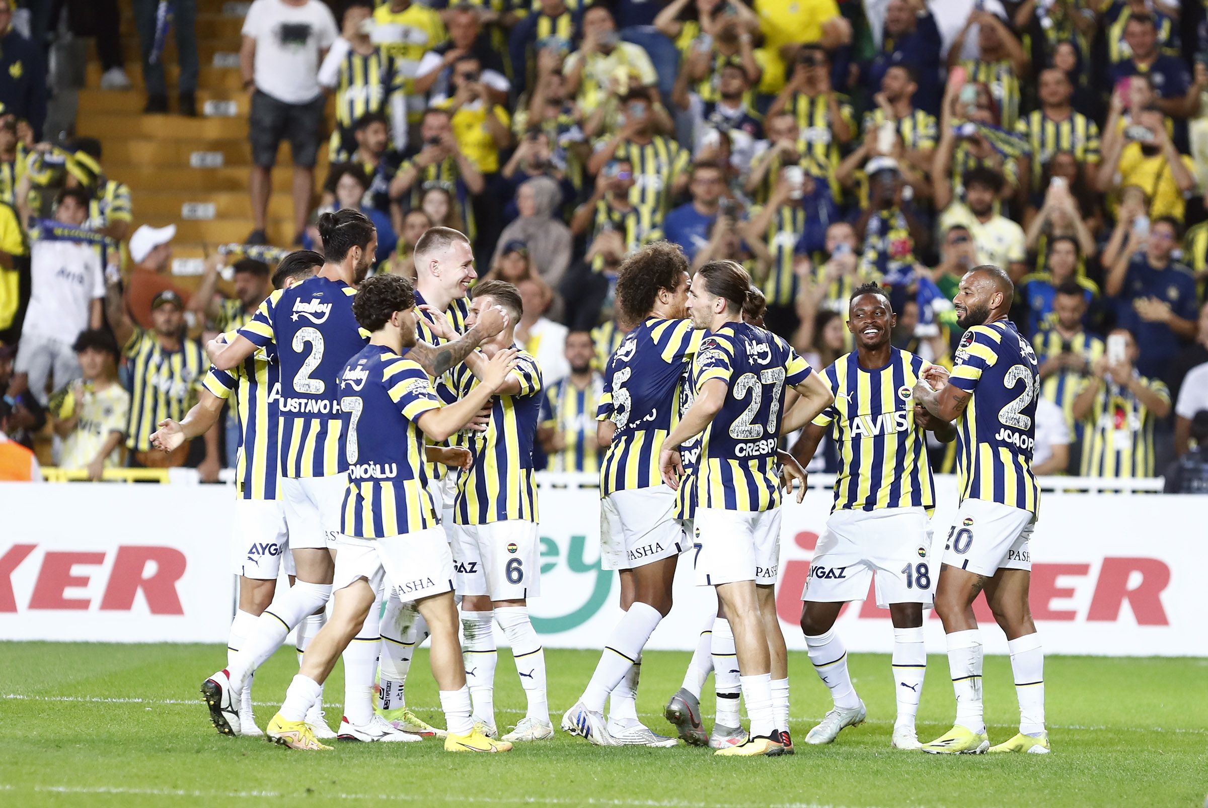 Fenerbahce diprediksi akan seri 2-2 melawan Adana Demirspor / twitter@Fenerbahce_en