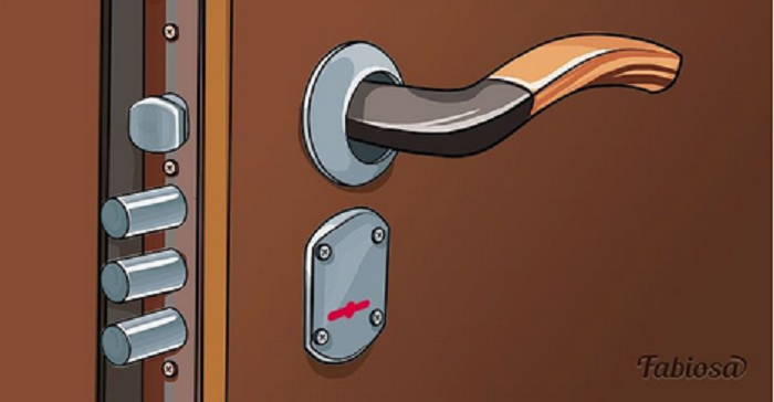 Kesalahan pada gagang pintu itu tidak ada lubang kunci.*