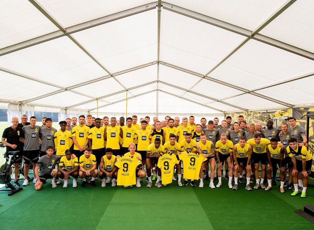 Borrusia Dortmund gagal ke Indonesia 