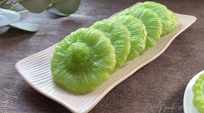 Legit Dan Bersarang Banget Cara Mudah Buat Kue Cucur Pandan Yang Empuk