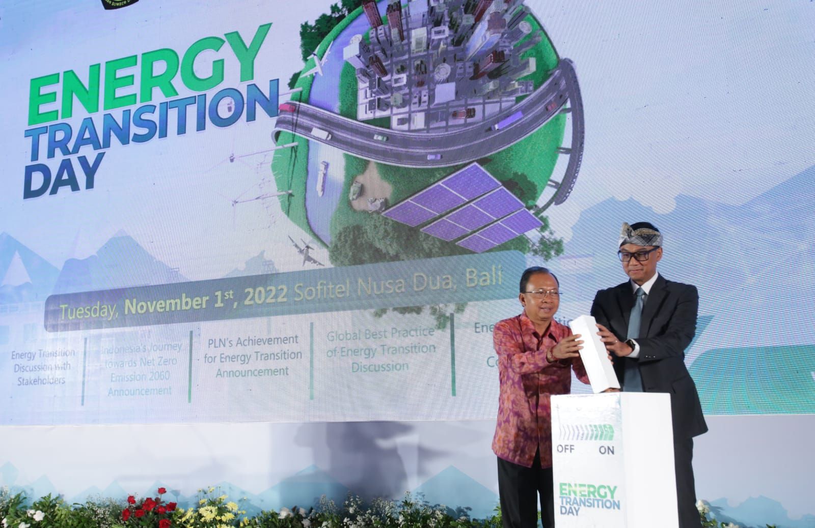 Gubernur Bali I Wayan Koster dalam acara Energy Transition Day, Selasa (1/11) di Bali, mengapresiasi langkah PLN dalam melakukan transisi ke energi yang lebih bersih. dok. PLN