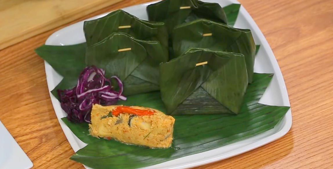 Coba sekarang! Resep botok jamur merang ala Chef Rudy Choirudin ini dijamin sehat dan cocok buat siapa saja yang tengah diet.