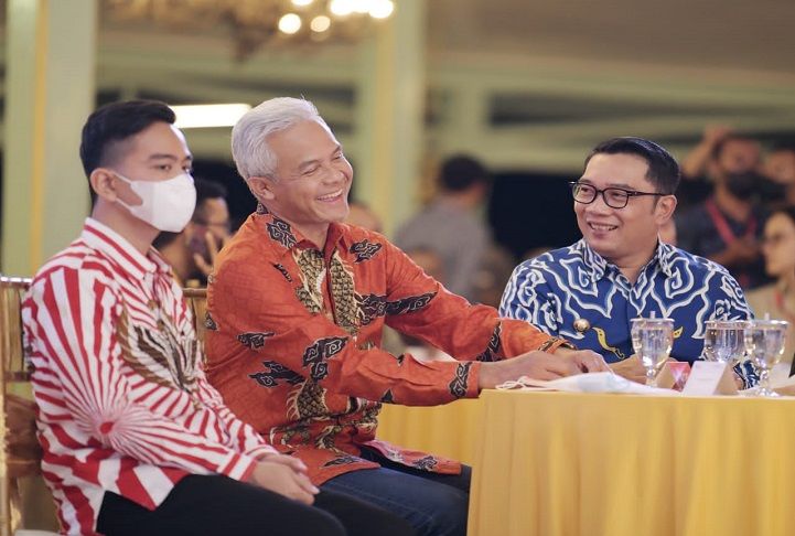 Kbersamaan Ridwan Kamil, Ganjar Pranowo dan Gibran Rakabuming pada acara Post KTT Y20 Presidensi G20 Indonesia, di Pura Mangkunegaran, Kota Surakarta, Jawa Tengah.