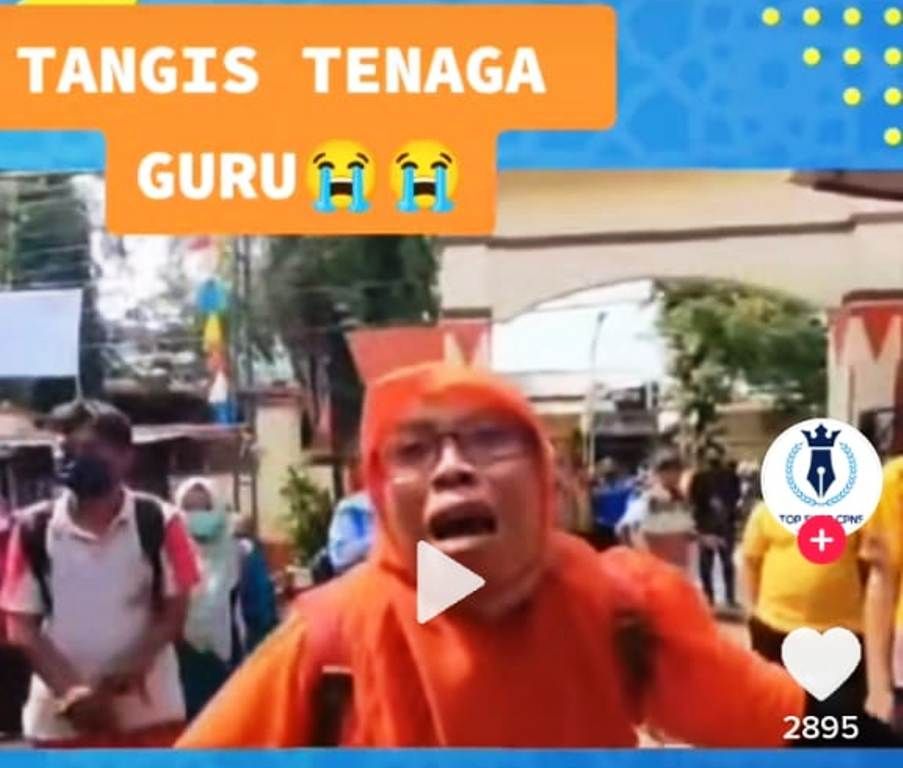 Tangis tenaga honorer setelah formasinya dibatalkan /TikTok @topskorCPNS