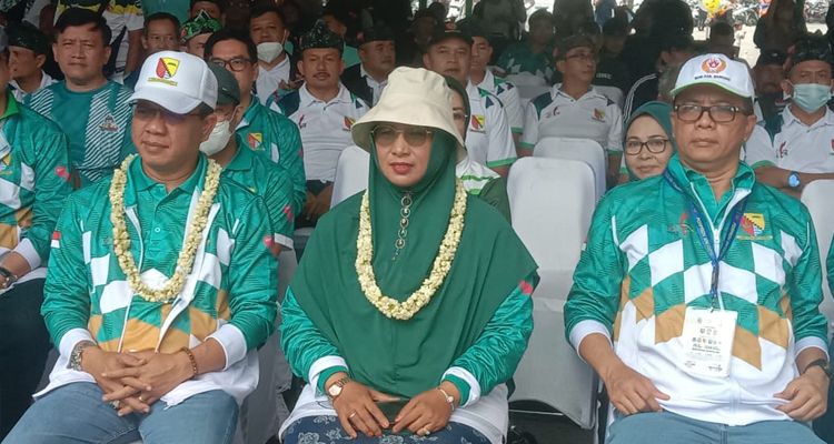 Bupati Bandung Dadang Supriatna resmikan Surili sebagai Maskot Porprov XIV Jawa Barat, Minggu 6 November 2022.