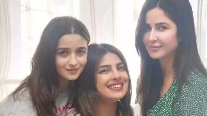 Priyanka Chopra, Katrina Kaif, dan Alia Bhatt membintangi Jee Le Zaraa karya Farhan Akhtar.*  