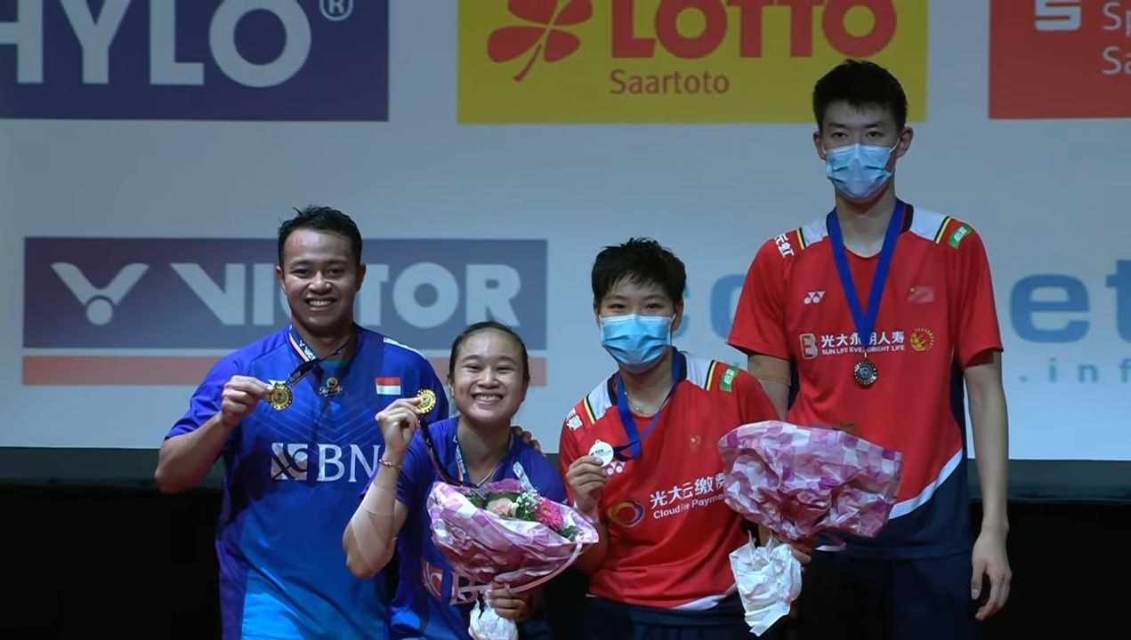 Rehan Lisa Sabet Gelar Juara Hylo Open 2022, usai Menundukkan Pasangan Feng Yan Zhe/Huang Dong Ping di Final