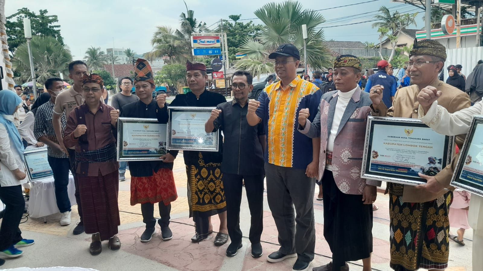 Bupati Lombok Tengah dan para Pejabat Pemprov NTB