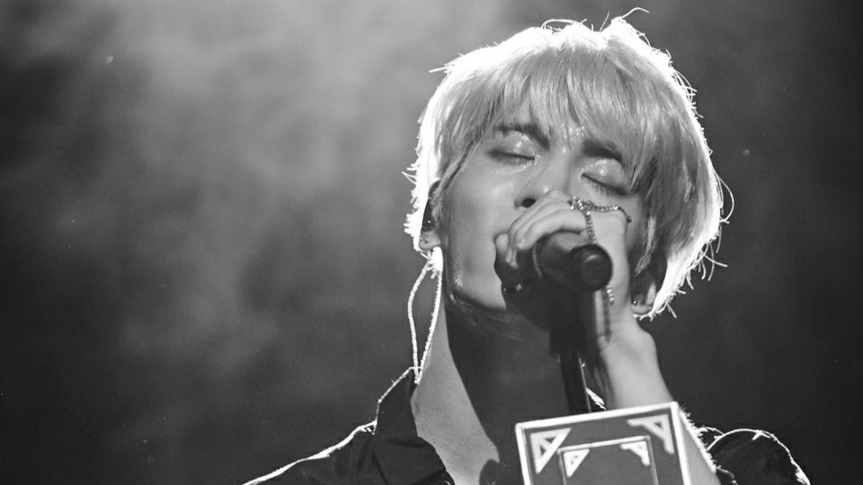 Member SHINee, Jonghyun Meninggal Dunia.
