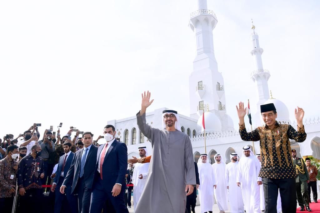 Dimana Masjid Sheikh Zayed? Ini Lokasi Masjid Sheikh Zayed di Dunia, salah satunya di Solo yang baru saja diresmikan Presiden Jokowi.*
