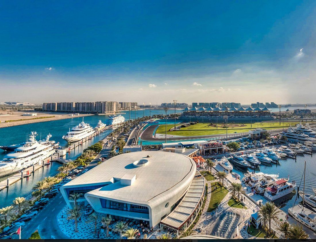 Kaum Elit Wajib Tahu, Yas Marina Abu Dhabi  Jadi Wisata Tereksotis, Berikut Suasana, Hotel, dan Restaurannya!
