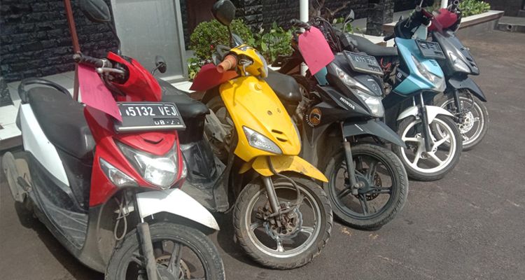 Barang bukti kasus pencurian motor yang diamankan Polisi di Cililin, Kabupaten Bandung Barat, Jumat 18 November 2022.