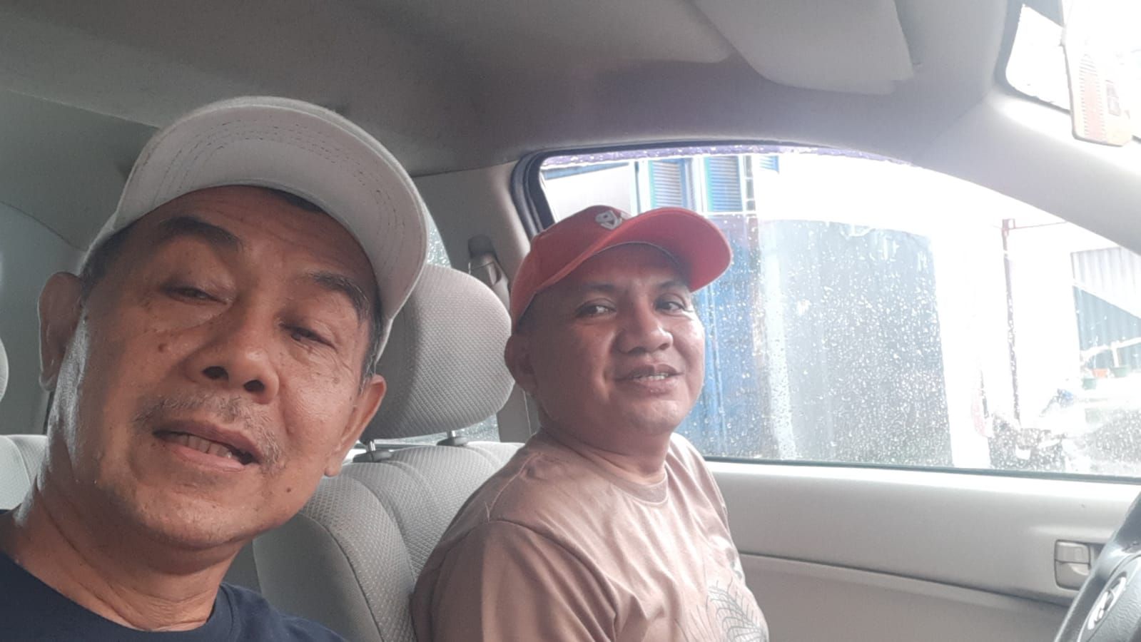 H. Cholid Sahroni (topi putih) mengharapkan pengurus baru Kadin Subang dapat berperan aktif dan bersinergi dengan Pemerintah Daerah Kabupaten Subang.