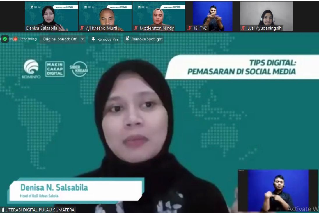 Kegiatan webinar literasi digital untuk komunitas dan masyarakat di wilayah Sumatra dan sekitarnya telah diselenggarakan pada hari Jumat, 18 November 2022, pukul 15.00 - 17.00 WIB dengan tema “TIPS DIGITAL: PEMASARAN DI SOSIAL MEDIA”.