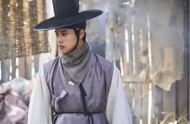 Link nonton dan sinopsis drakor Under The Queen Umbrella episode malam ini, saat Yoon Cheong Ha menolak menjadi putri mahkota.