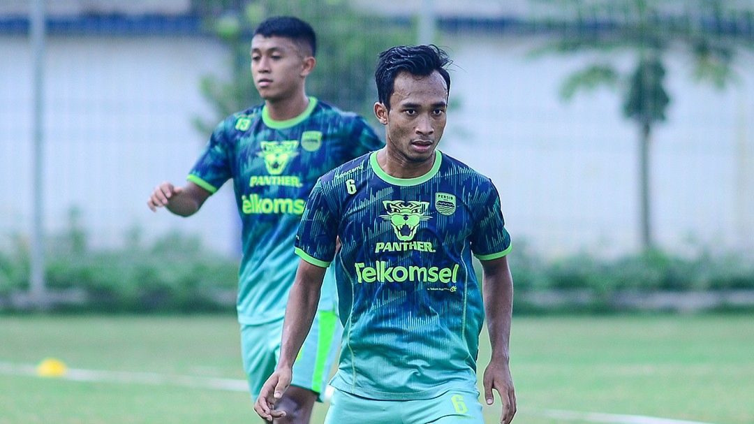 Pemain muda Persib Bandung, Robi Darwis.