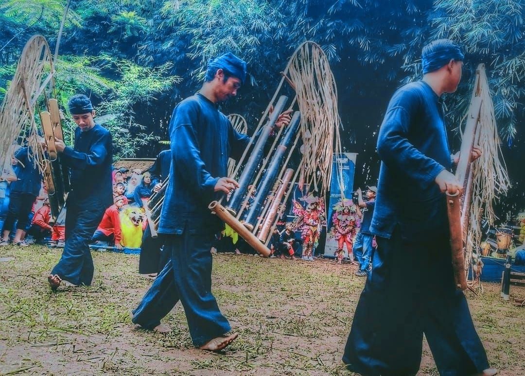 Mengenal Angklung Buhun, Pengiring Ritual Adat Penanaman Padi Suku Baduy