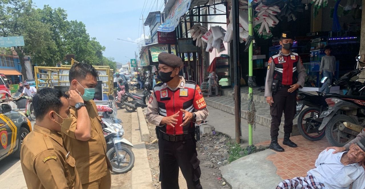 Piket Regu Patroli Polres Tegal mendapat laporan dari warga sekitar saat melintas di Jl. Raya Banjaran Adiwerna Kabupaten Tegal
