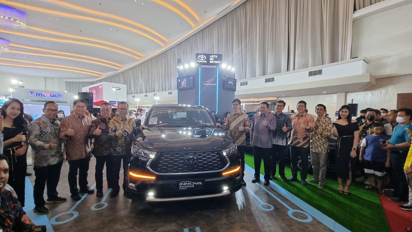 launching All New Kijang Innova Zenix Hybrid di GIIAS Semarang /