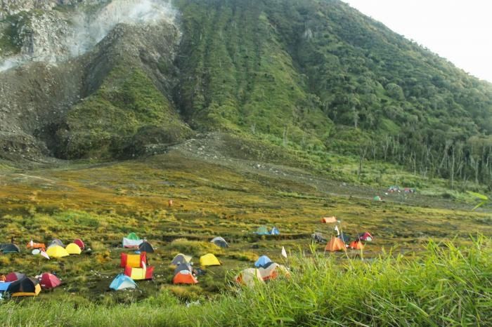 Ilustrasi. WADUH! GUNUNG TELANJANG? Wisata di Majalengka Ini Terbilang Unik dan Memanjakan Mata