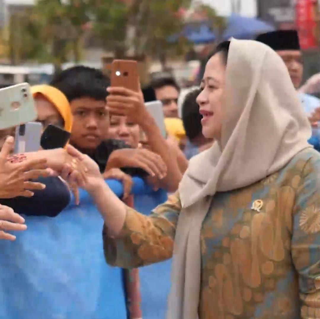 Ketua DPR RI Puan Maharani saat menghadiri Muktamar Muhammadiyah di Solo.