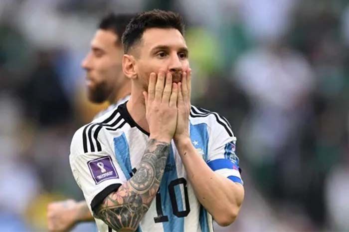 Euforia di Kota Buenos Aires, Argentina, saat Lionel Messi mencetak gol, seketika berubah syok berat saat Arab Saudi kemudian membalas 2 gol