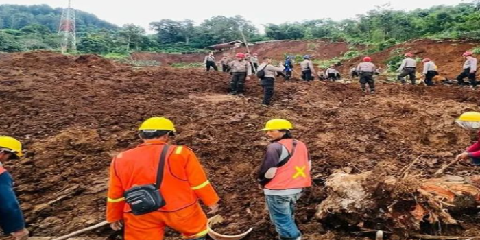 Pencarian korban bencana alam gempa di Cianjur