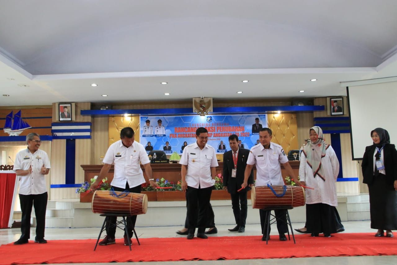 Bupati Bulukumba Muchtar Ali Yusuf melaunching aksi perubahan PKA dan PKP di Ruang Pola Kantor Bupati Bulukumba, Rabu, 23 September 2022.