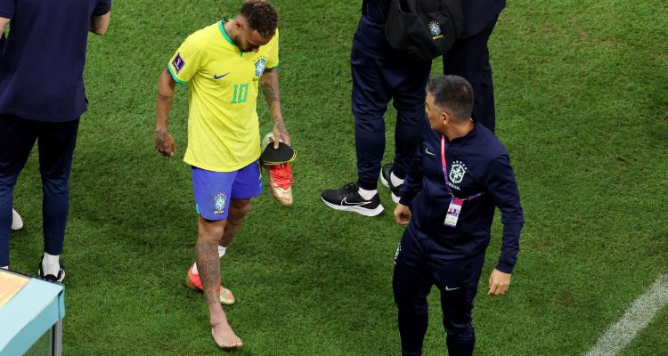 Kapten Timnas Brasil, Neymar alami cedera.