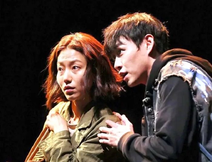 Kim Shin Rok dalam pentas teater