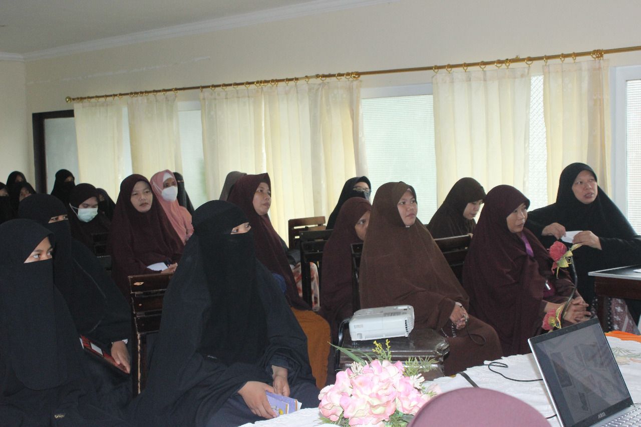 Talkshow bersama Ustadzah Amalia Husna Bahar diikuti 60 peserta dari seluruh pengurus PD Mushida se-Kalimantan Barat, santri putri dan ustadzah di Lembaga Pendidikan Islam Hidayatullah kota Pontianak.