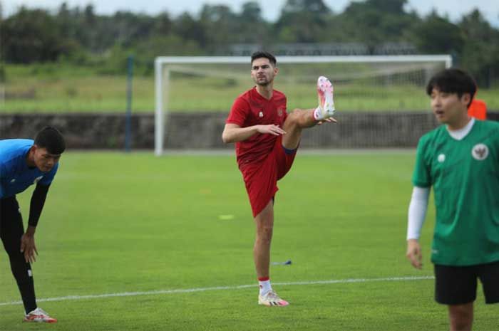 Usai diresmikan federasinya oleh FIFA, Sandy Walsh akhirnya diberikan kesempatan untuk mengikuti TC.