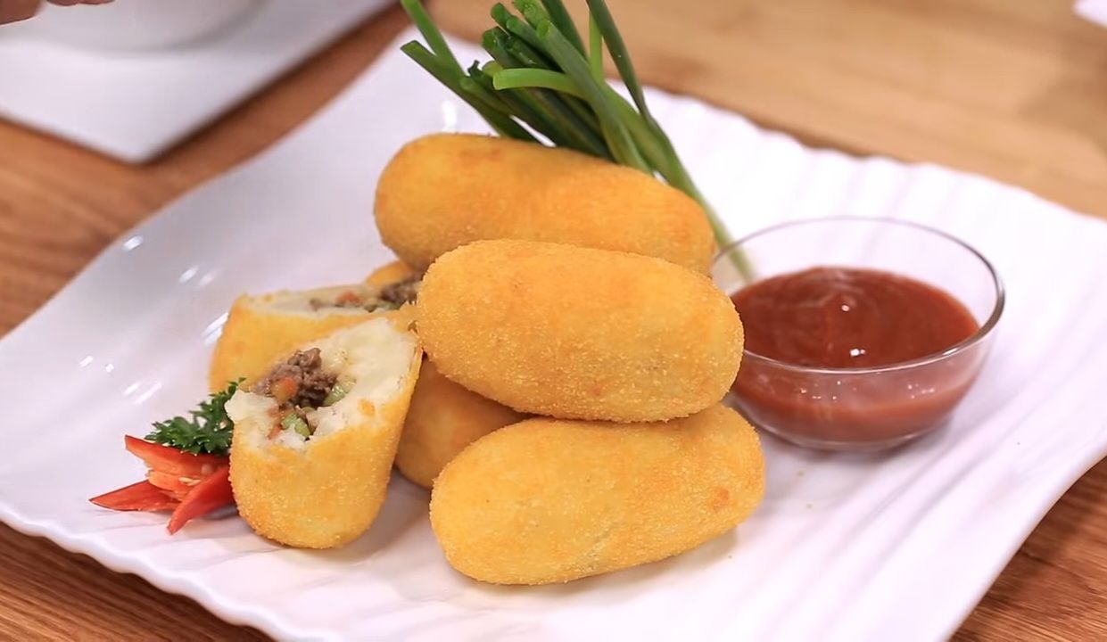 Resep kroket kentang ala Chef Rudy Choirudin rasanya enak pisan dan mantul, cocok jadi ide cemilan saat nobar Piala Dunia 2022